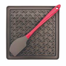 Messy Mutts Theraputic Silicone Lick Mat Small 8"x8" - with spatula